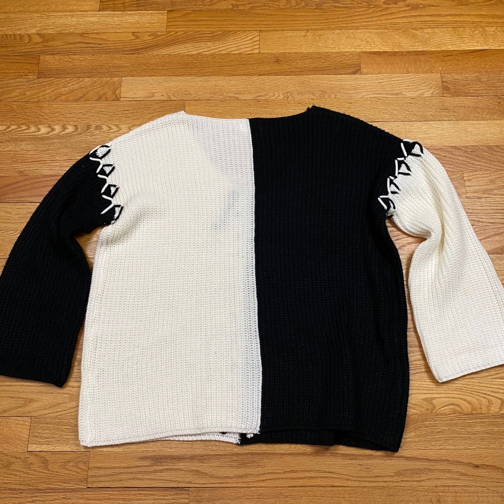 Sienna Sky‎ Split Knit Sweater Womens Small Black White Lace Up Grunge Edgy Alt - Picture 8 of 8
